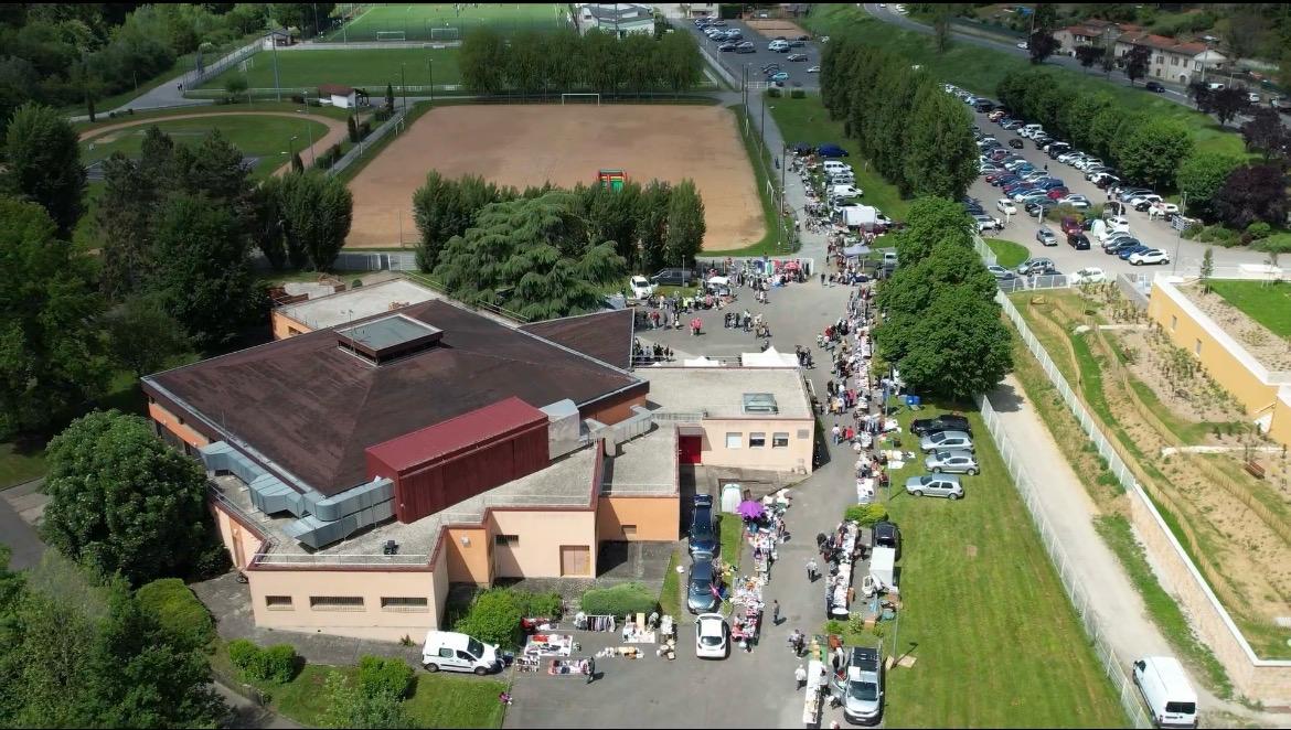 Vue d'ensemble du vide-grenier